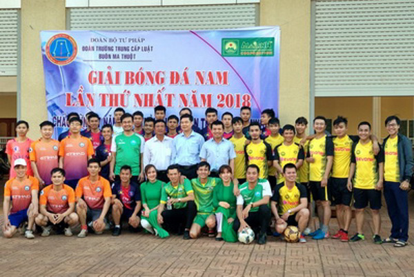 Trường Trung cấp Luật Buôn Ma Thuột khai mạc Giải bóng đá chào mừng kỷ niệm 87 năm Ngày thành lập Đoàn TNCS Hồ Chí Minh
