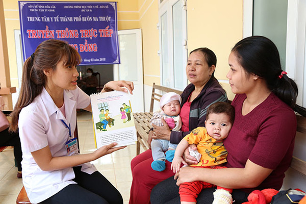 Tiếp tục đẩy mạnh thực hiện chính sách dân số và kế hoạch hóa gia đình