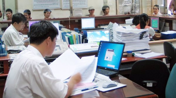  Biên chế công chức hưởng lương từ ngân sách nhà nước của các cơ quan hành chính nhà nước và biên chế của các Hội có tính chất đặc thù năm 2021